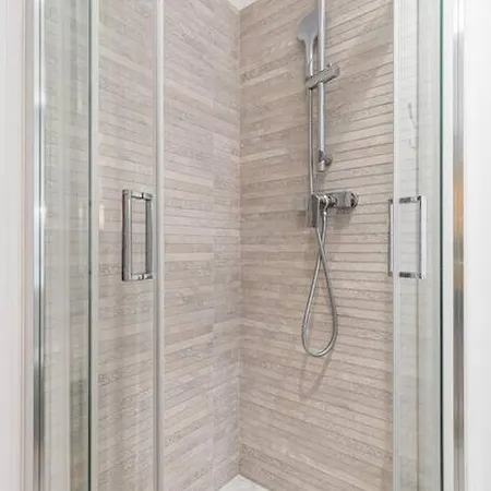 Superbe Climatise - Vieux Appartement