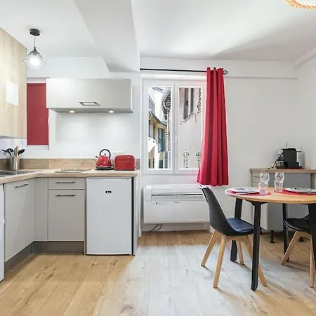Superbe Climatise - Vieux Appartement *